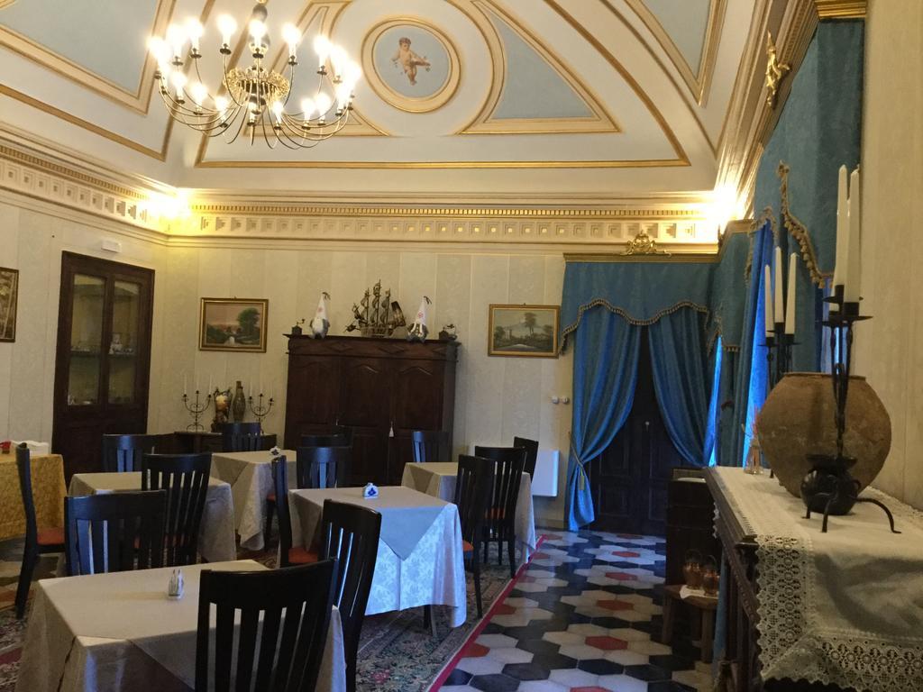 Palazzo Diamante Hotel Calascio Eksteriør billede