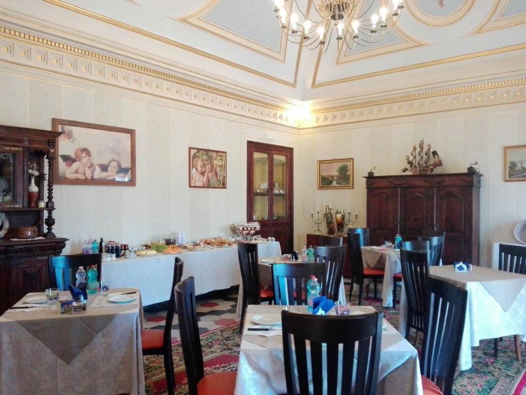 Palazzo Diamante Hotel Calascio Eksteriør billede